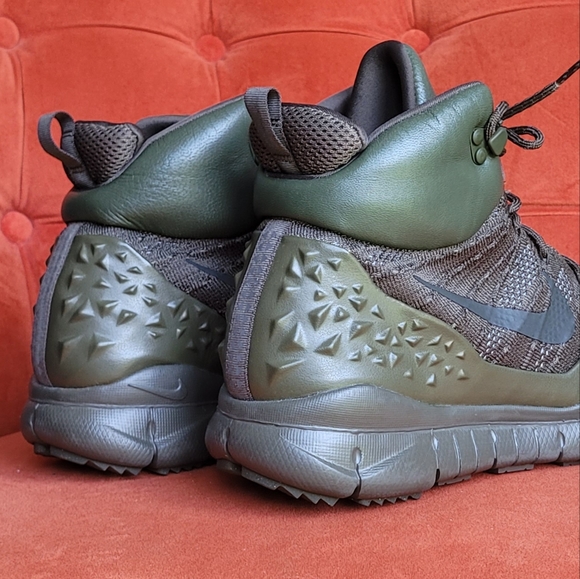NIKE LUPINEK FLYKNIT \